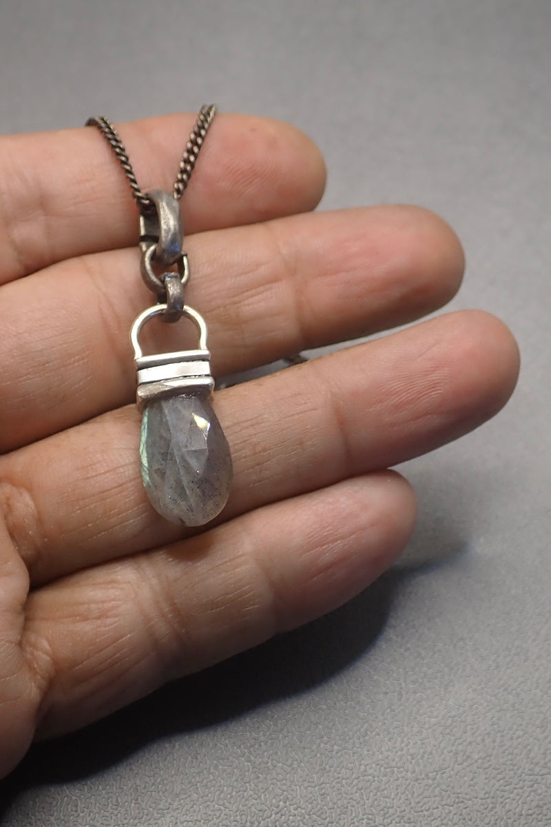LABRADORITE NECKLACE