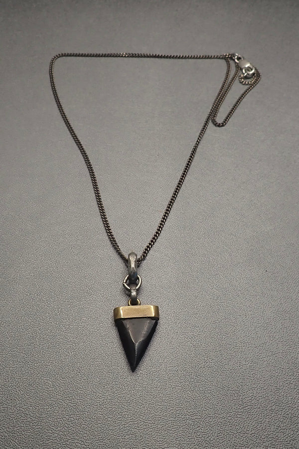 BLACK HORN THOOT NECKLACE
