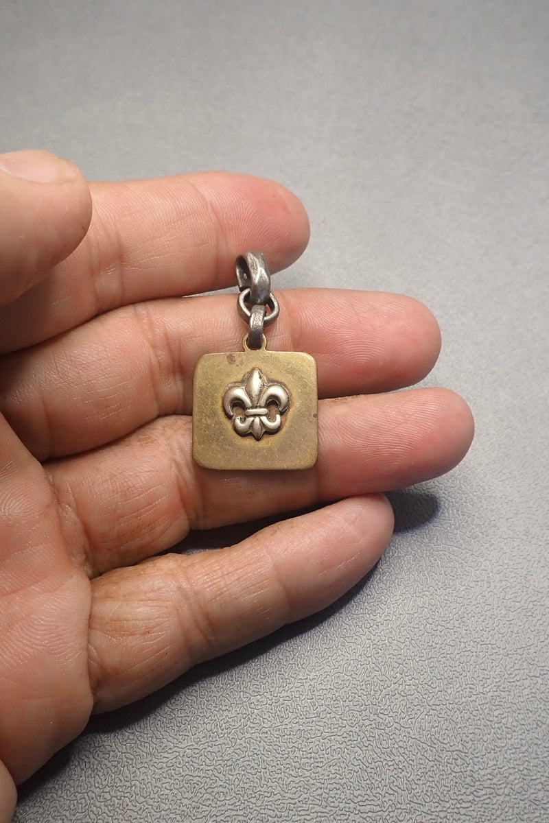 SQUARE FLEUR DE LIS PENDANT