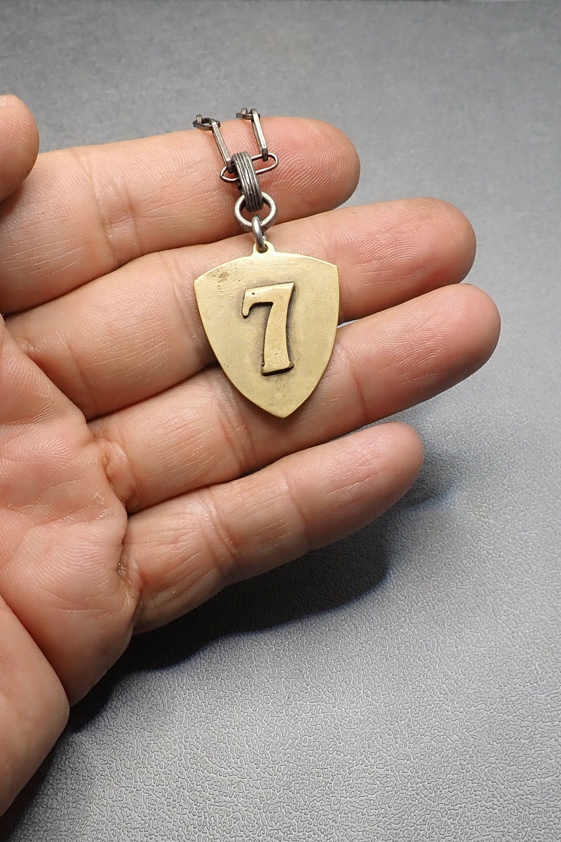 LUCKY 7 PENDANT NECKLACE