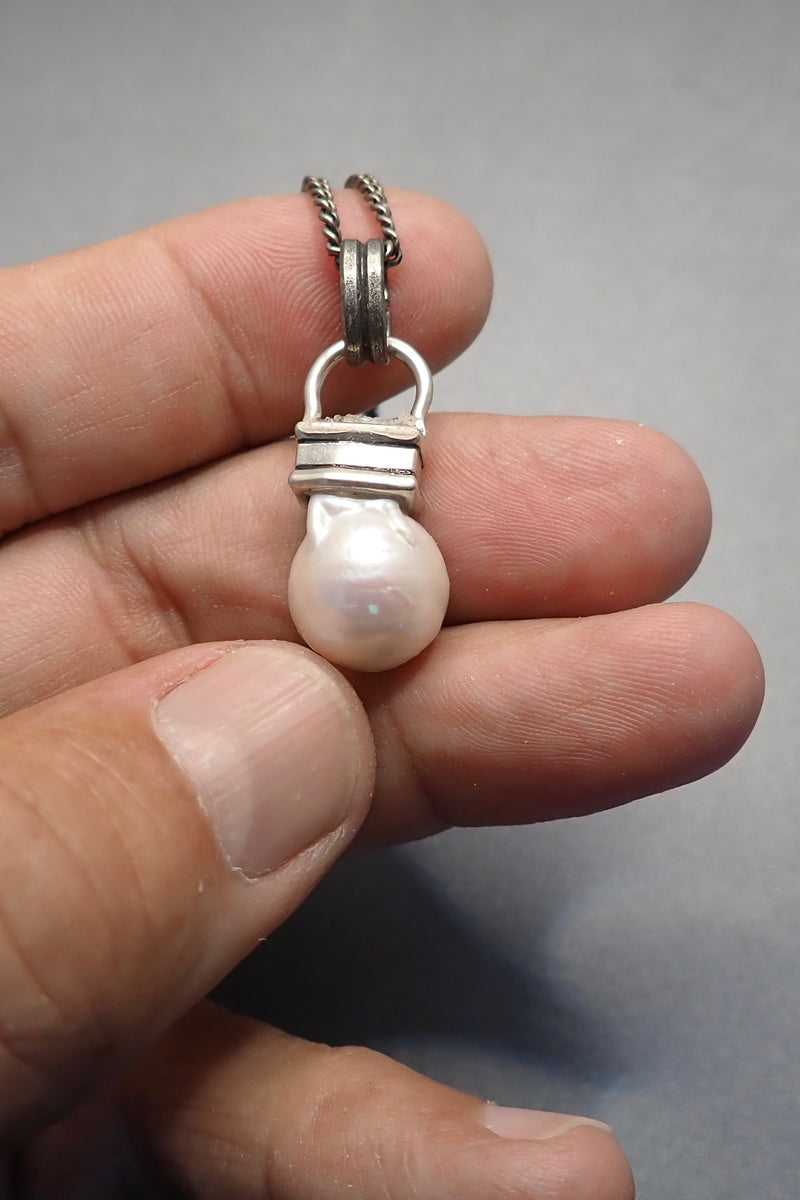PEARL PENDANT