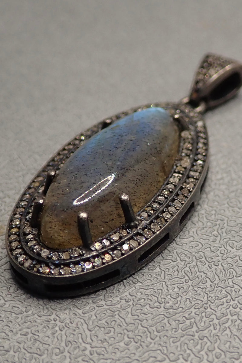 LABRADORITE DIAMONDS PENDANT