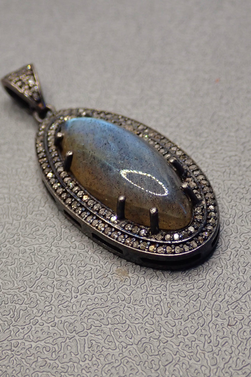 LABRADORITE DIAMONDS PENDANT