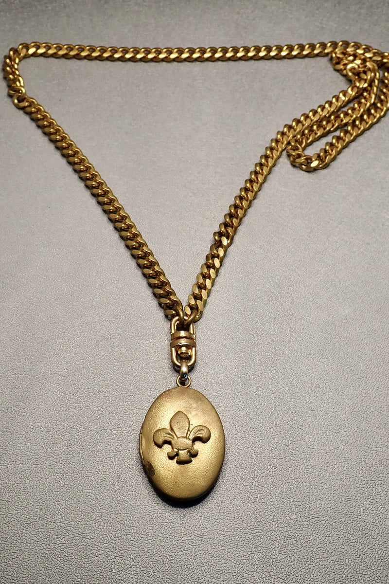 FLEUR DE LIS PENDANT NECKLACE