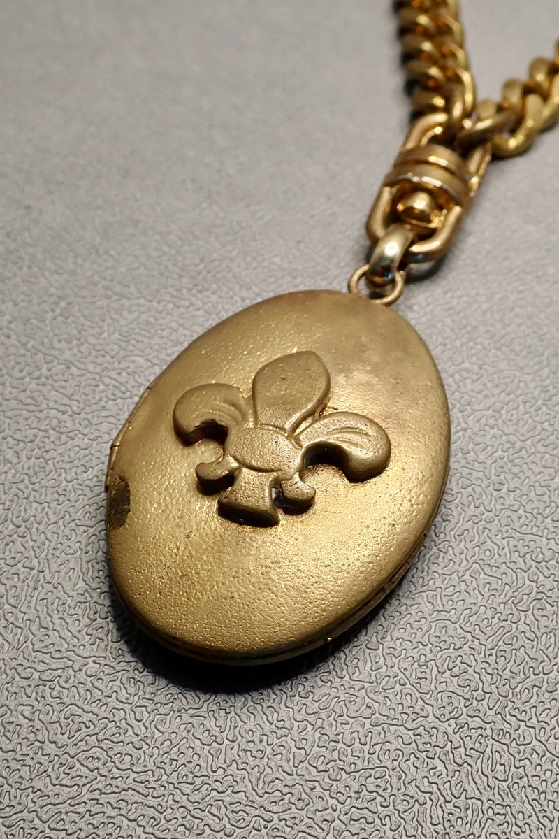 FLEUR DE LIS PENDANT NECKLACE