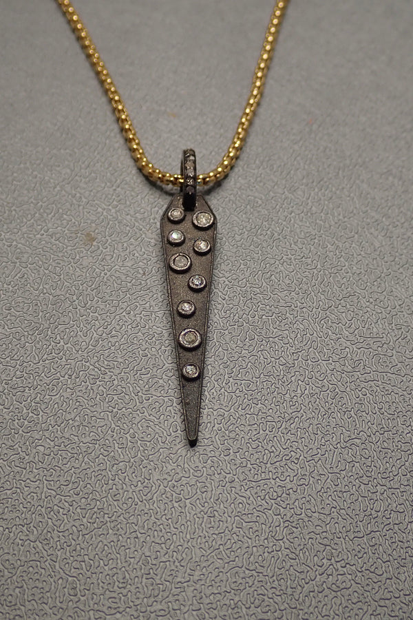 DIAMOND TRIANGLE NECKLACE