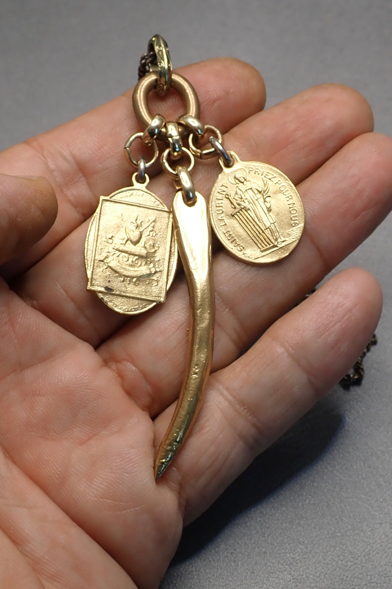 HORN & MEDALS NECKLACE