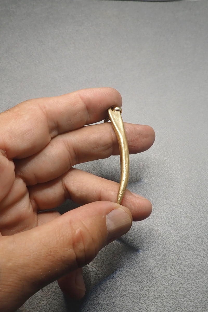 BRONZE LONG HORN PENDANT