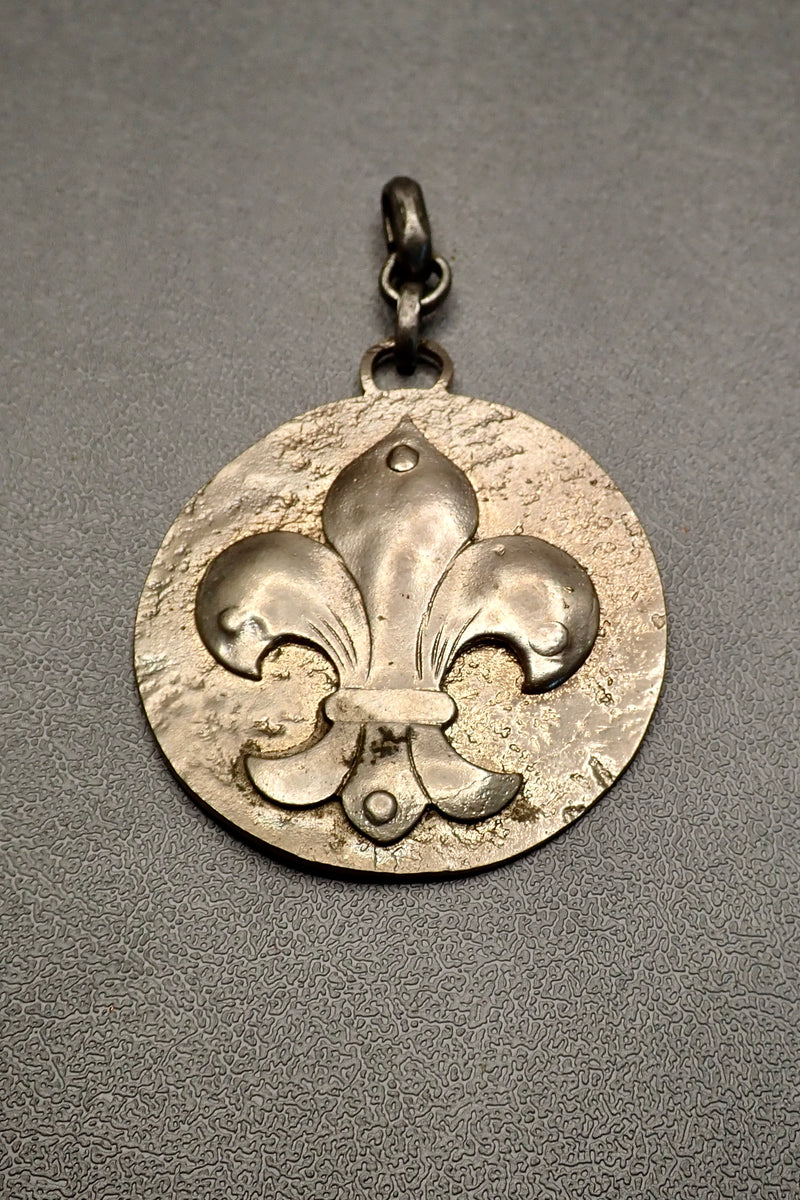 BIG FLEUR DE LIS PENDANT