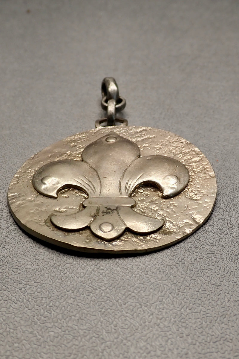 BIG FLEUR DE LIS PENDANT