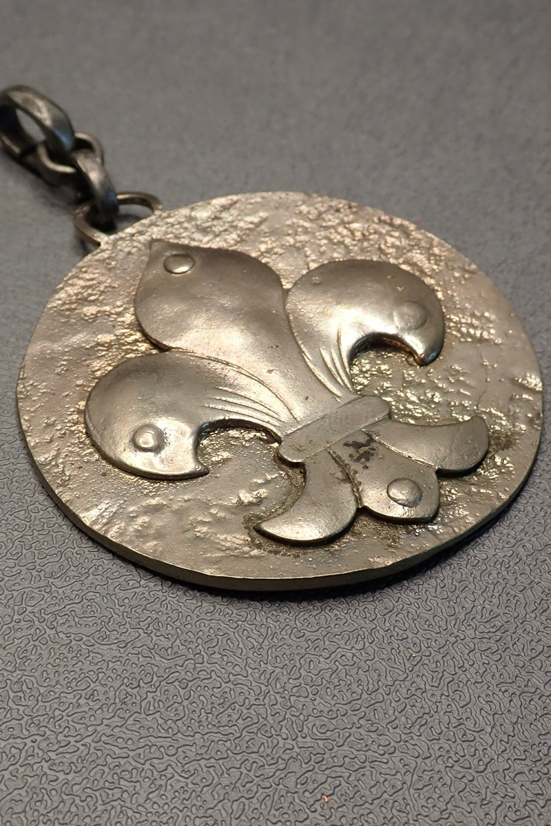 BIG FLEUR DE LIS PENDANT