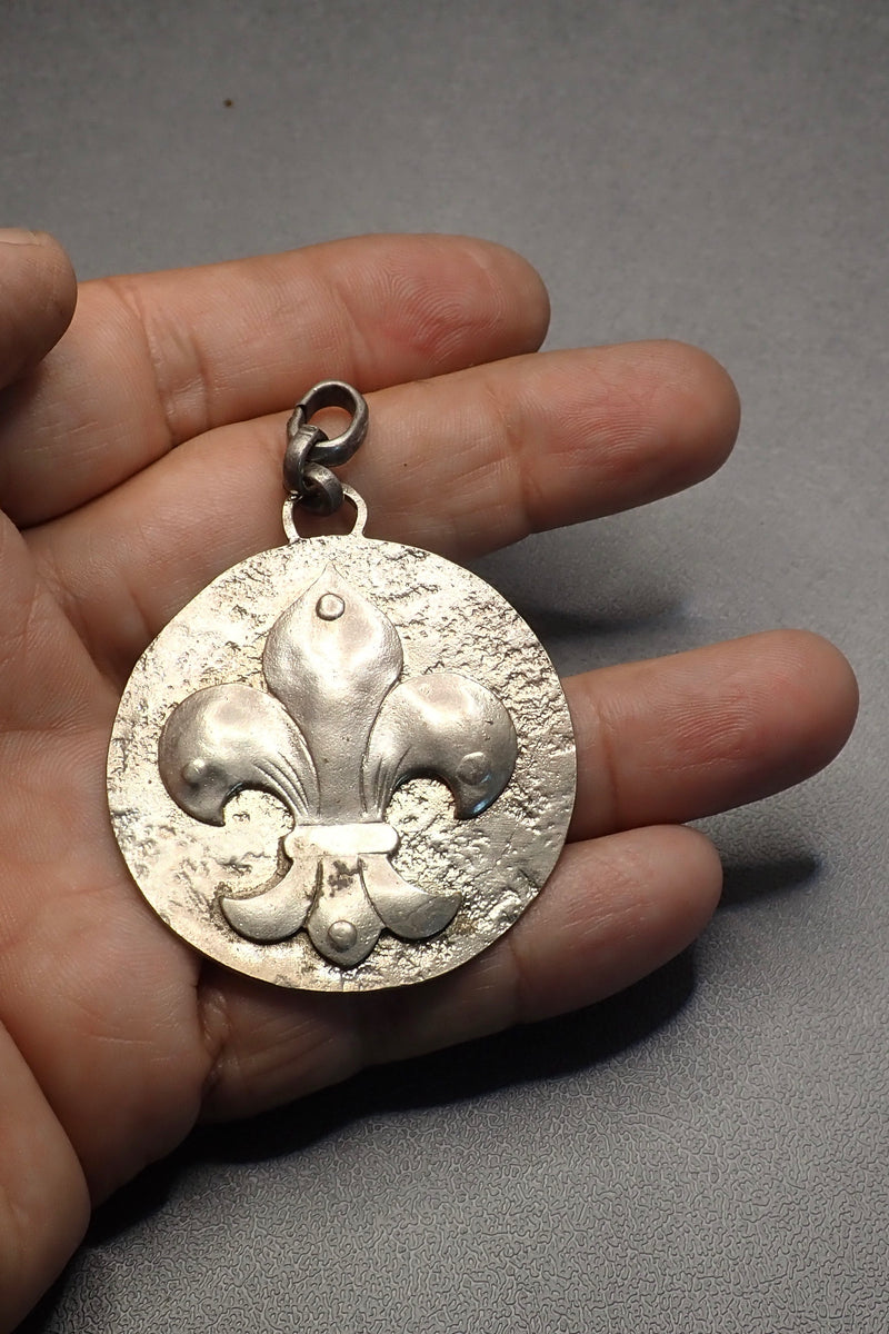 BIG FLEUR DE LIS PENDANT