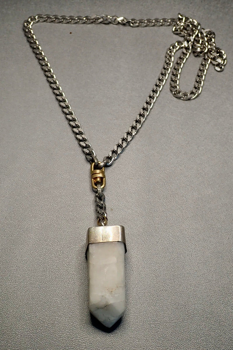 WHITE ROCK CRYSTAL NECKLACE