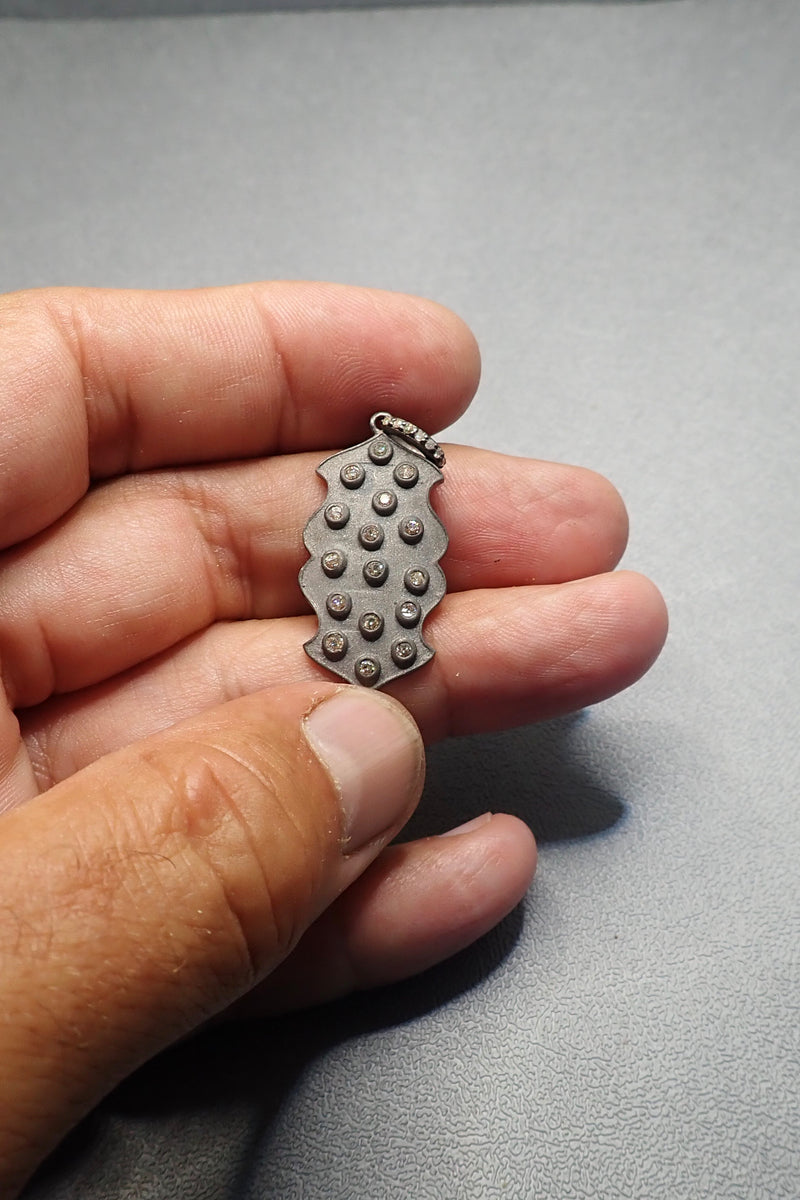 DIAMOND AVALON TA PENDANT
