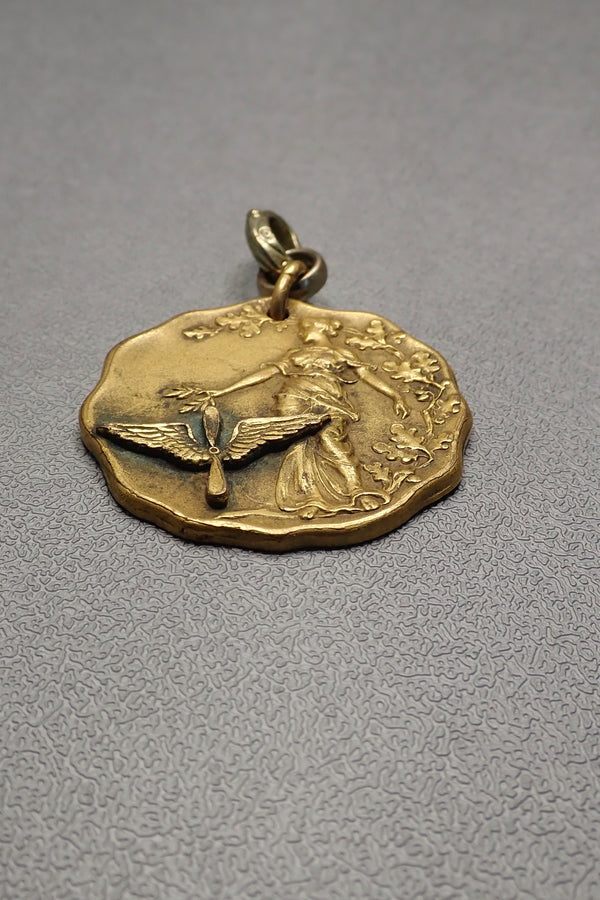 VINTAGE AIR FORCE MEDAL
