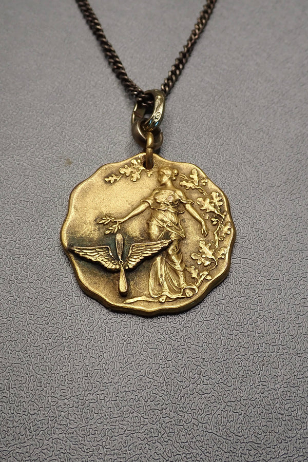 AIR FORCE MEDAL NECKLACE