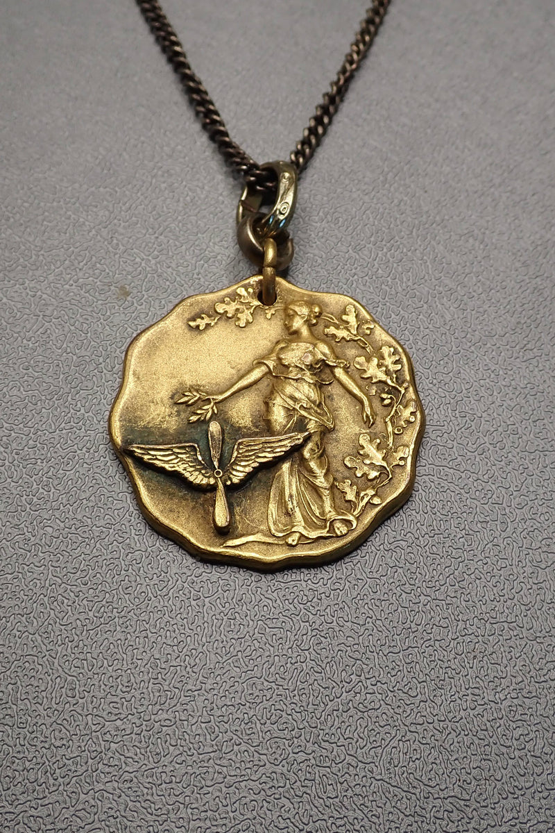 AIR FORCE MEDAL NECKLACE