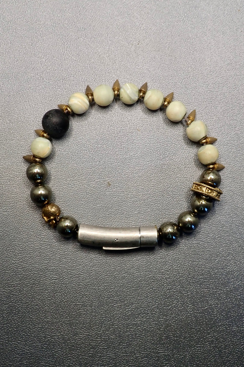 SPIKES MOTHER PEARL STONE BRACELET
