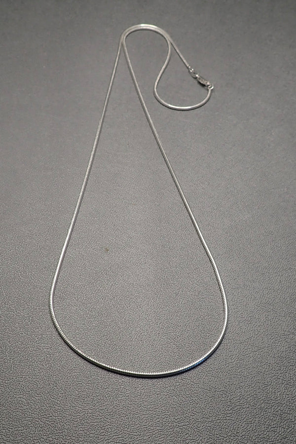 SILVER SNAKE CHAIN
