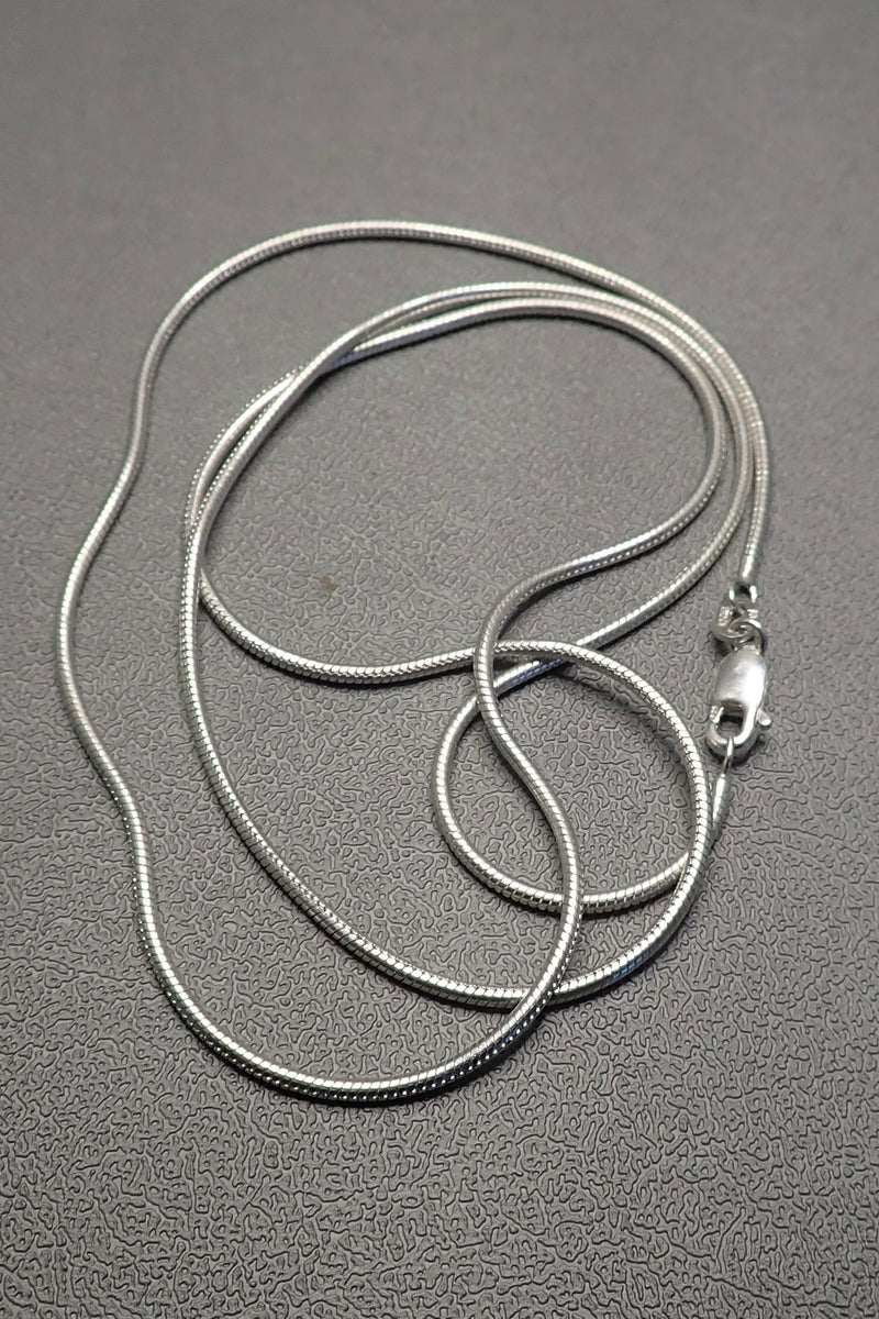 SILVER SNAKE CHAIN