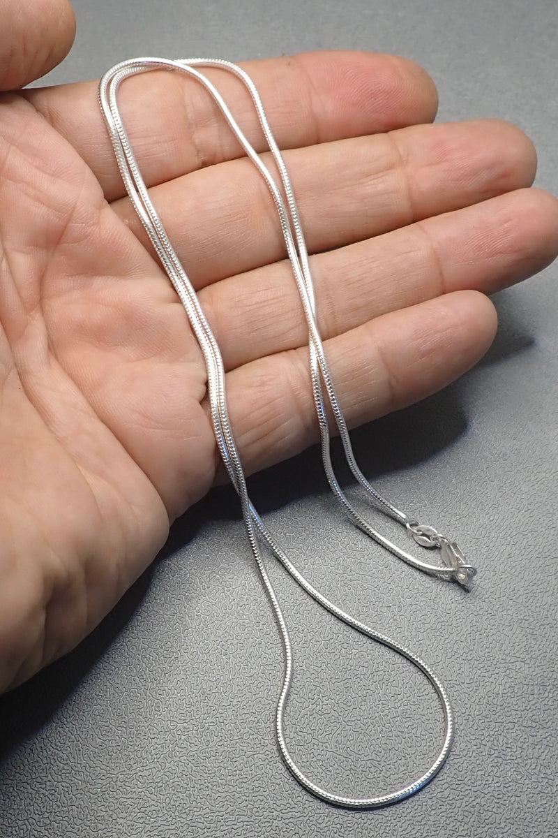 SILVER SNAKE CHAIN
