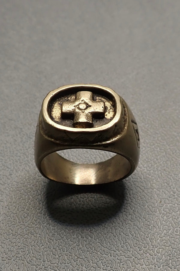 BRONZE CROSS RING