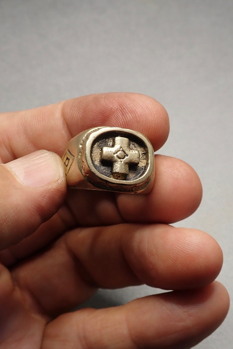 BRONZE CROSS RING