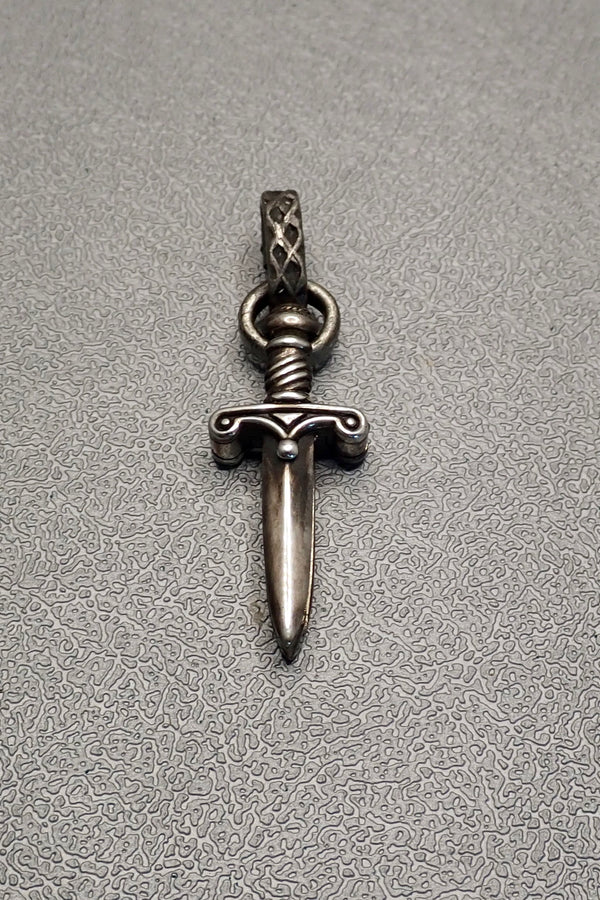 SMALL SILVER DAGGER PENDANT