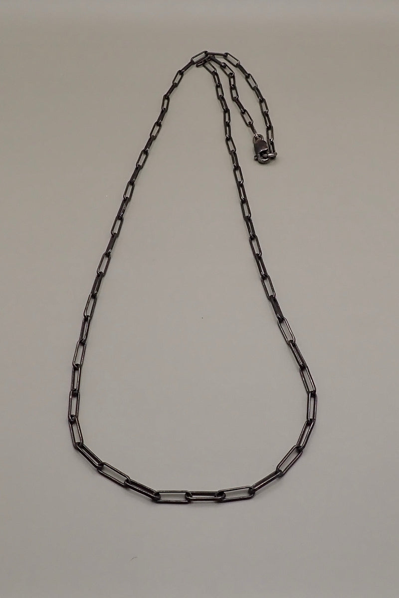 OXIDIZED PAPER CLIP CHAIN