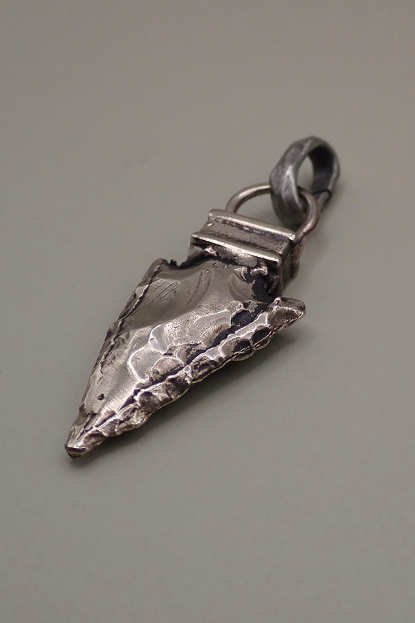 ARROW HEAD PENDANT