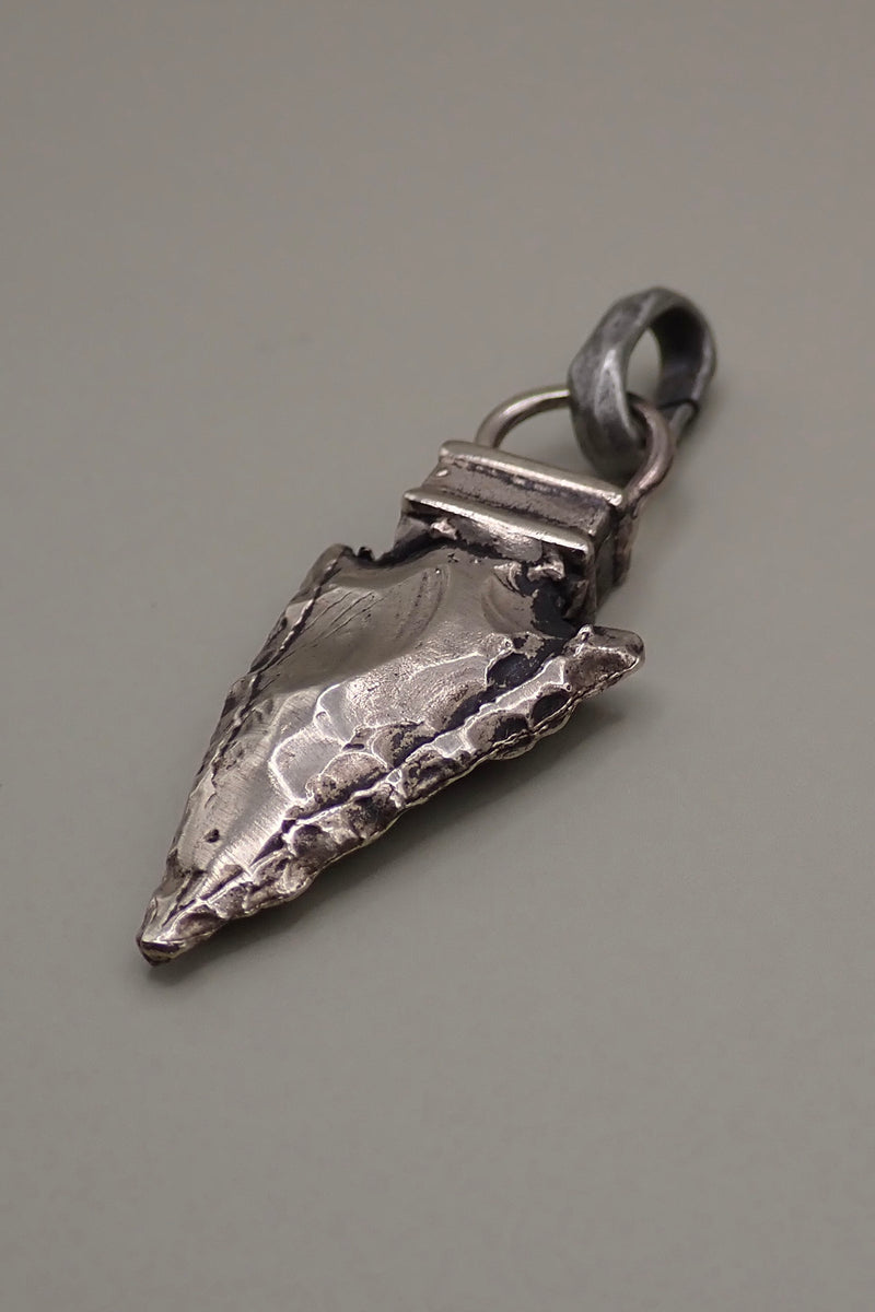 ARROW HEAD PENDANT