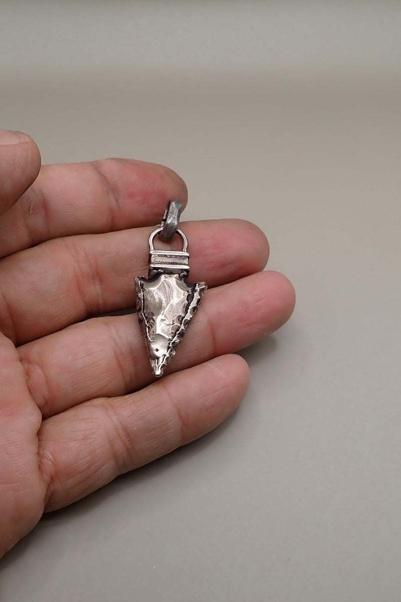 ARROW HEAD PENDANT