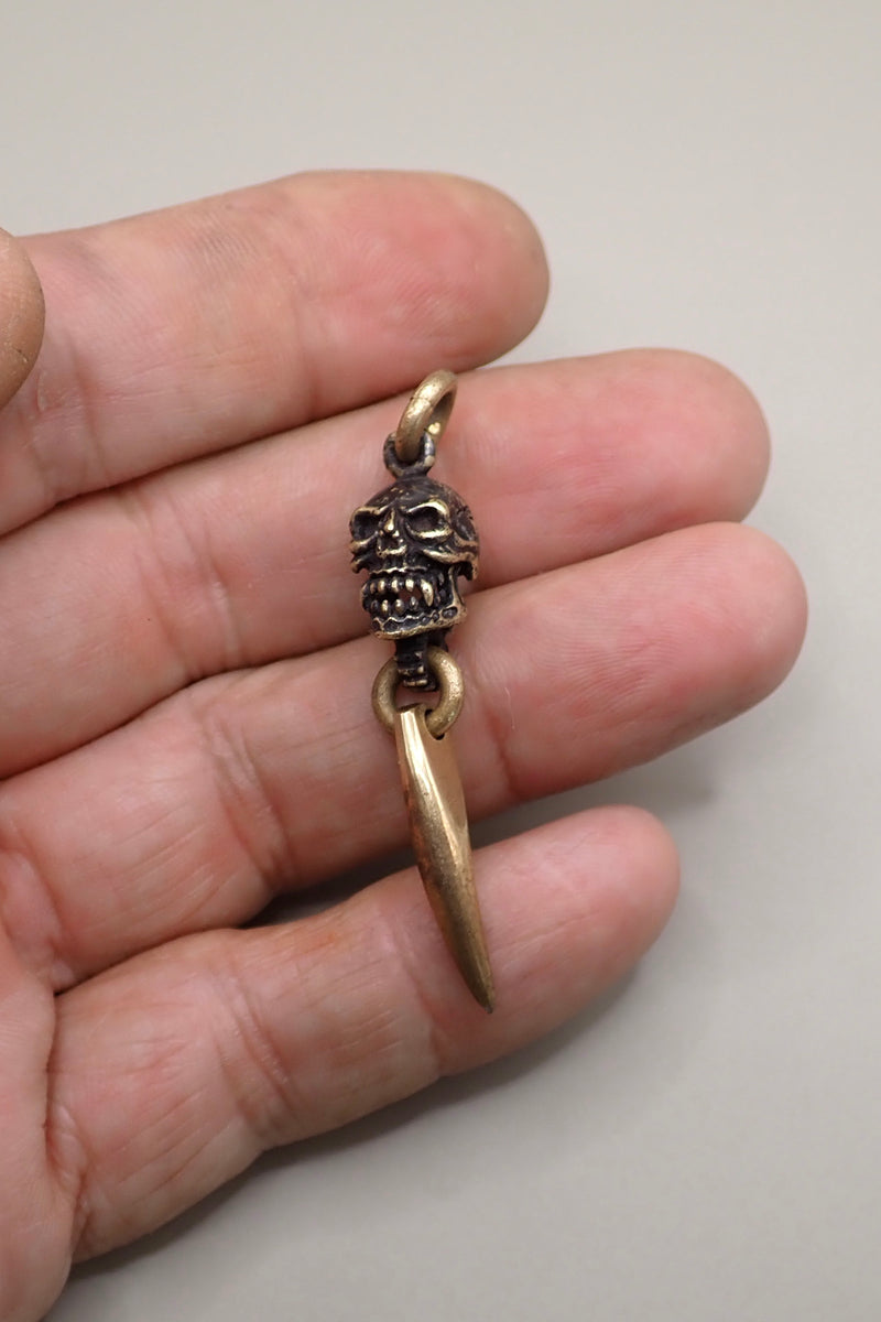 SKULL & HORN PENDANT
