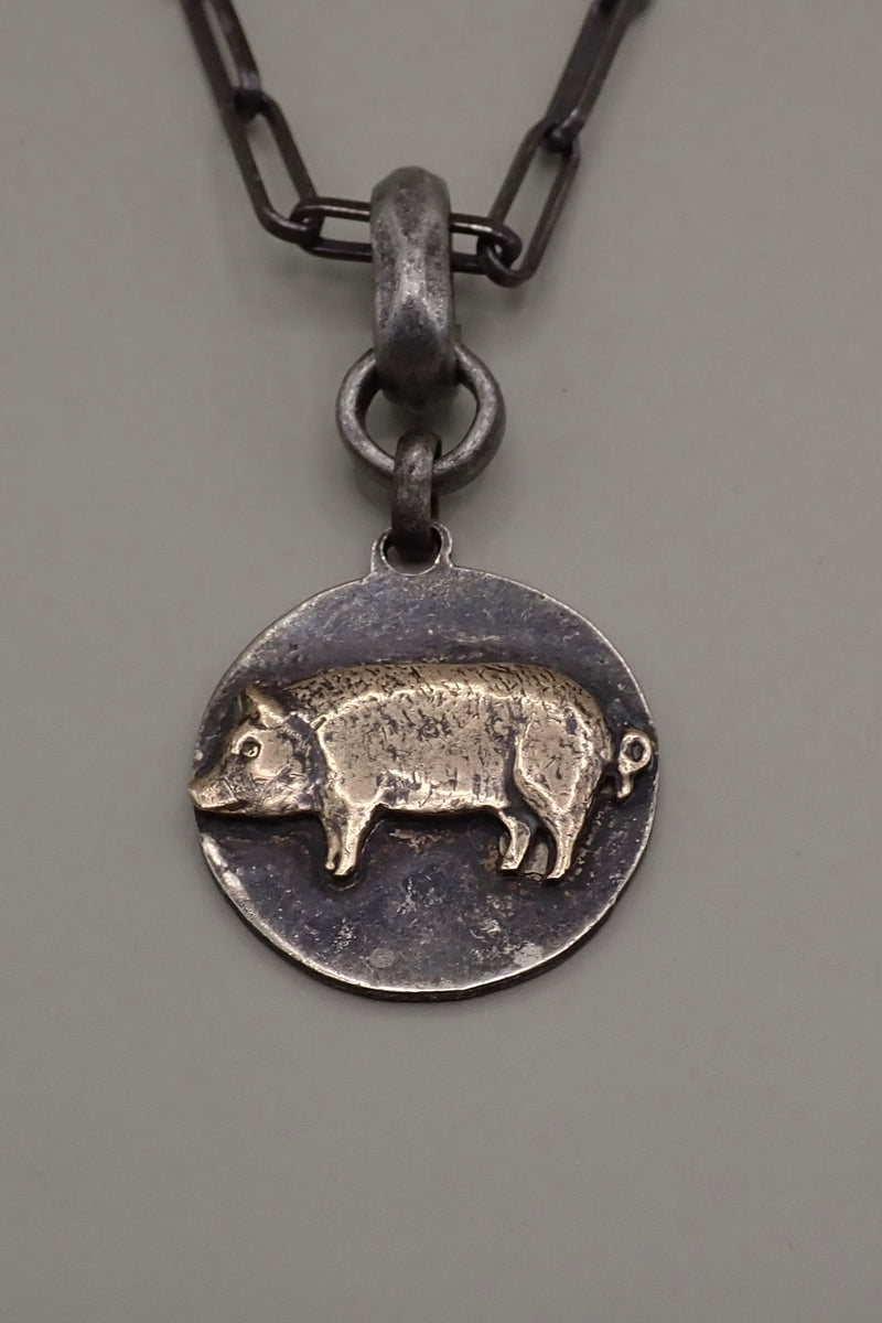 PIGGIE PENDANT NECKLACE I
