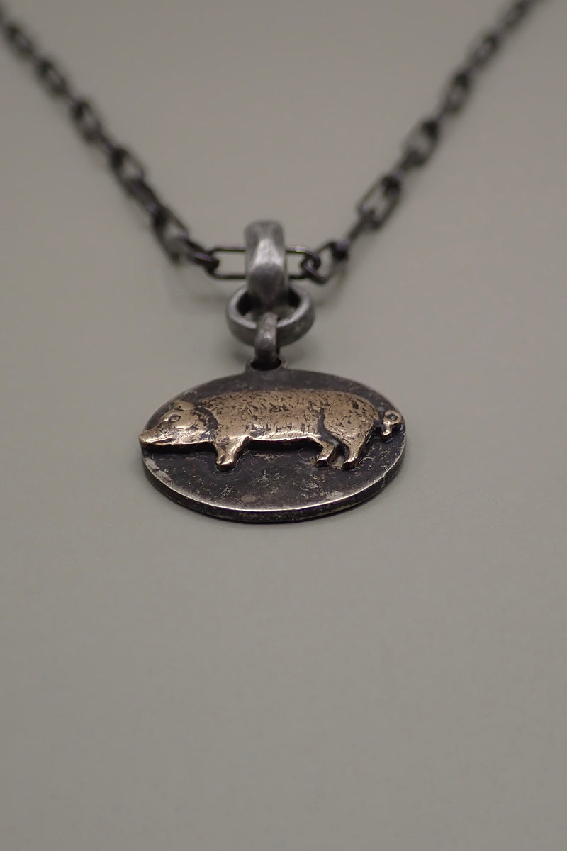 PIGGIE PENDANT NECKLACE I