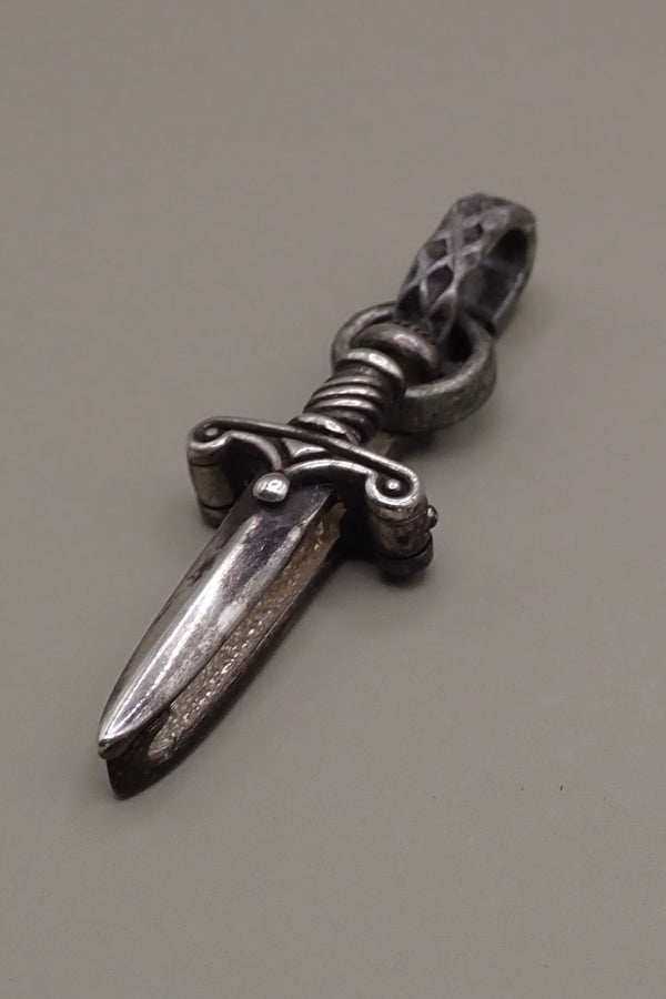 SMALL SILVER DAGGER PENDANT