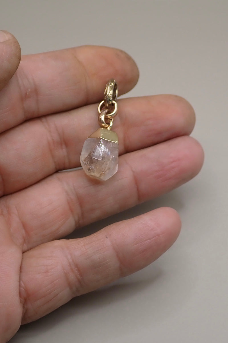 RAW CITRINE PENDANT