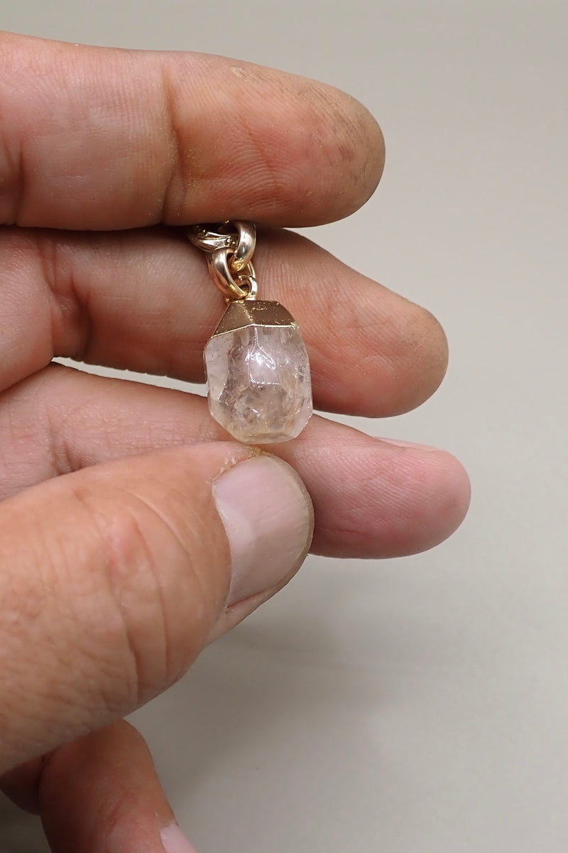 RAW CITRINE PENDANT