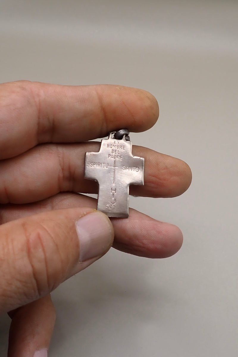 SHORT FLAT CROSS NECKLACE