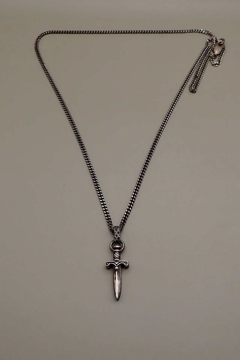 SMALL DAGGER NECKLACE