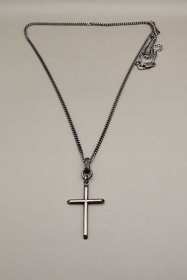 SINGLE CROSS NECKLACE