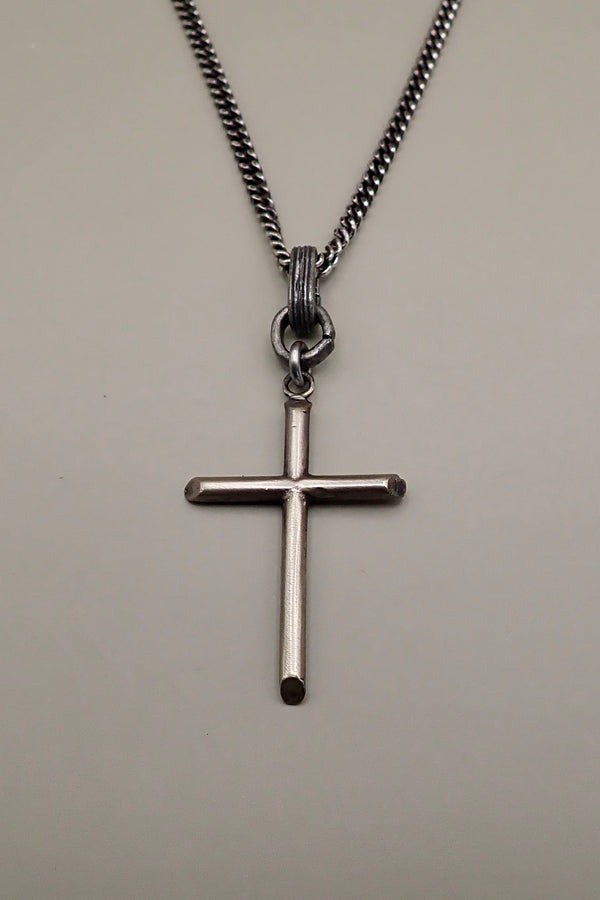 SINGLE CROSS NECKLACE