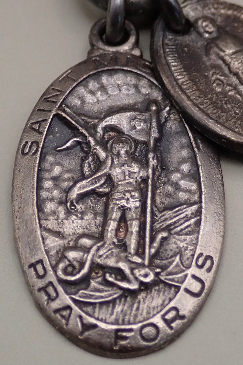 MEDALS NECKLACE