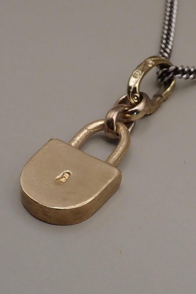 PADLOOK PENDANT