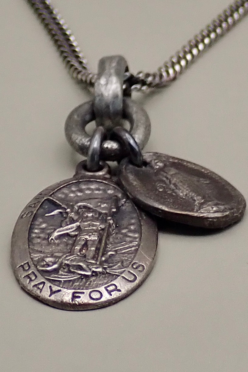 MEDALS NECKLACE