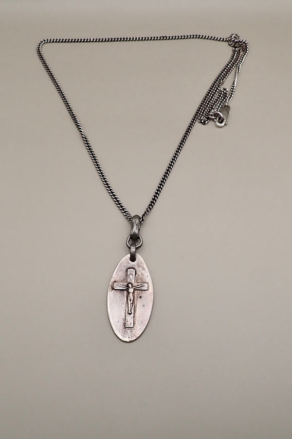 OVAL TAG CROSS NECKLACE