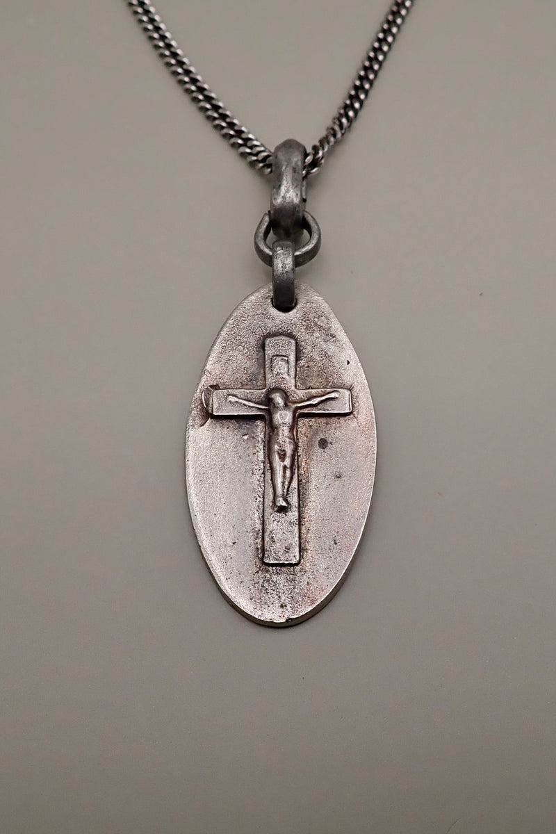 OVAL TAG CROSS NECKLACE