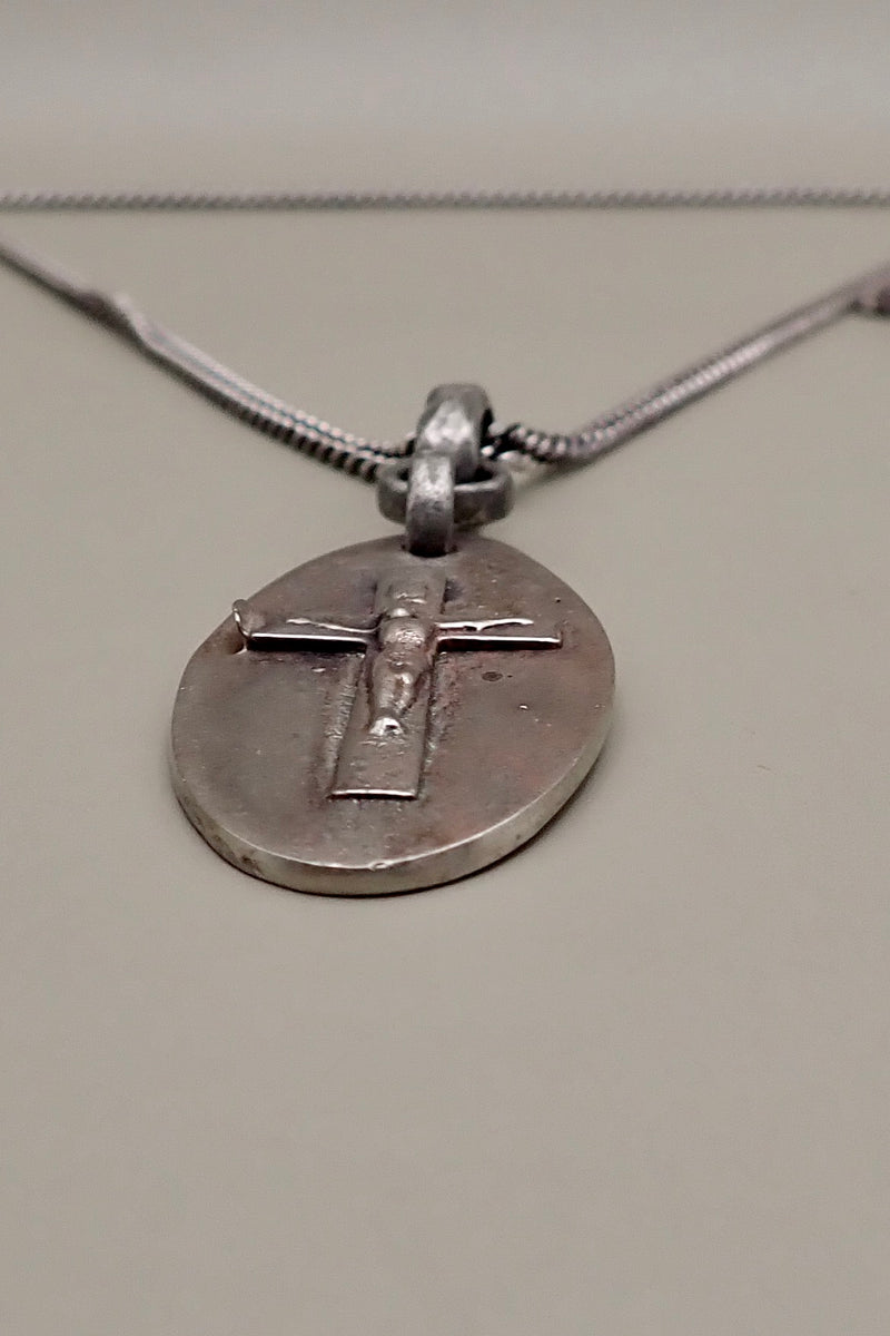 OVAL TAG CROSS NECKLACE