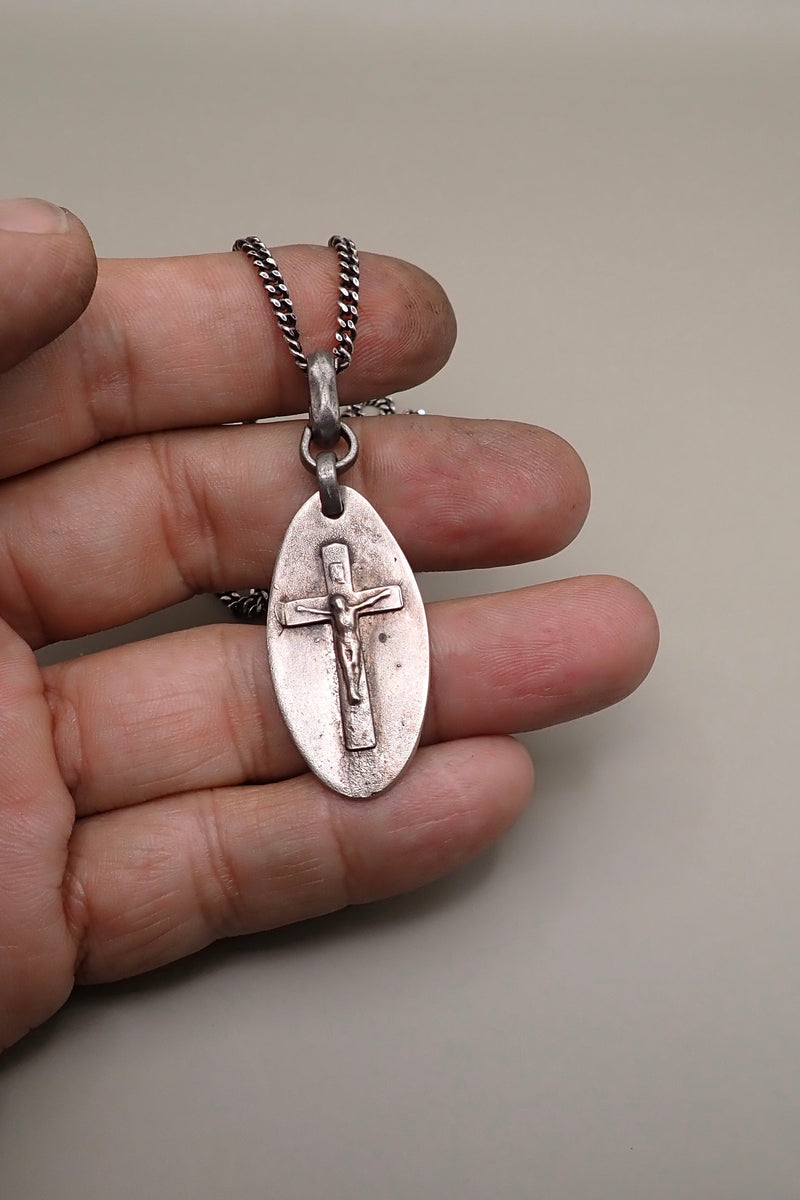 OVAL TAG CROSS NECKLACE