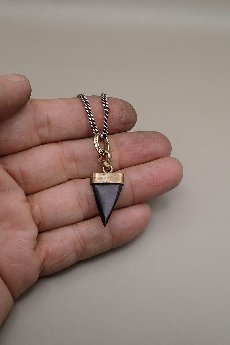 BLACK HORN THOOT NECKLACE
